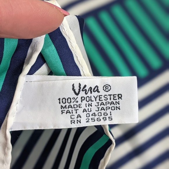 Vintage geometric pattern scarf - Picture 3 of 3